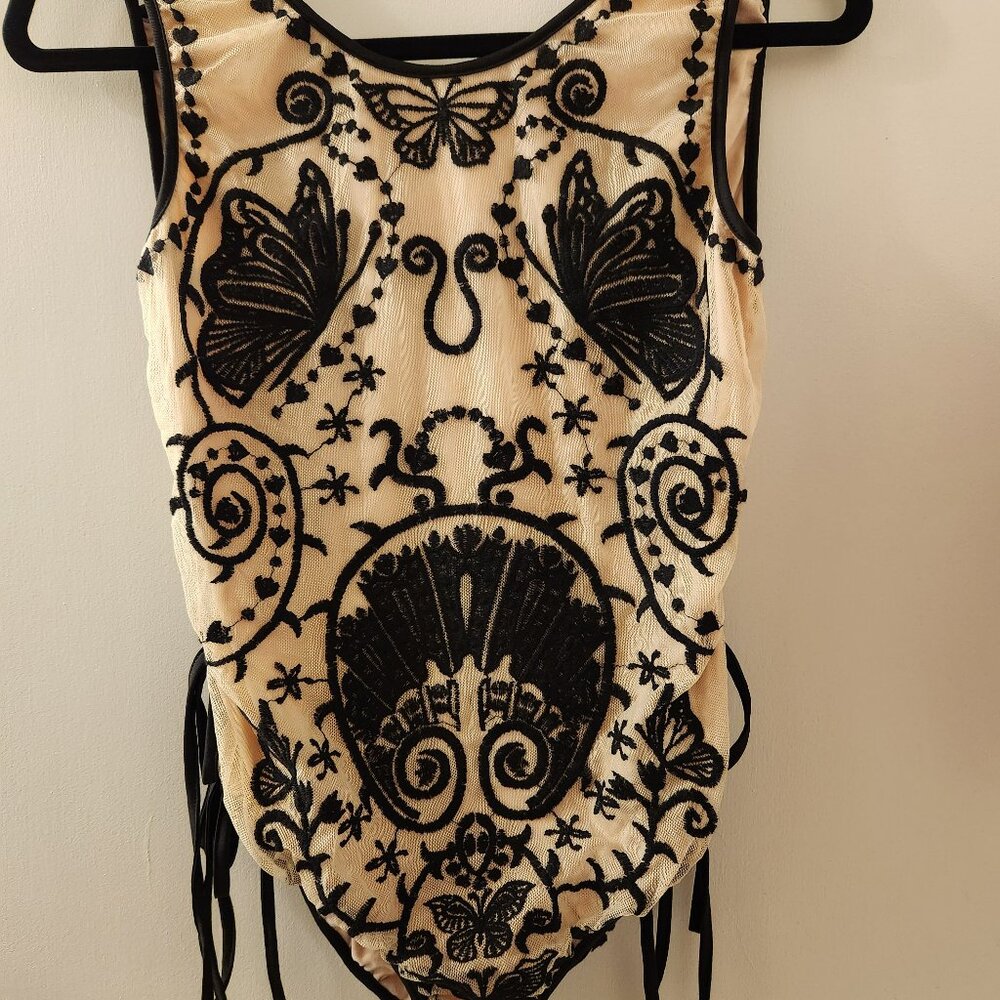 Floral embroidery lace swimsuit